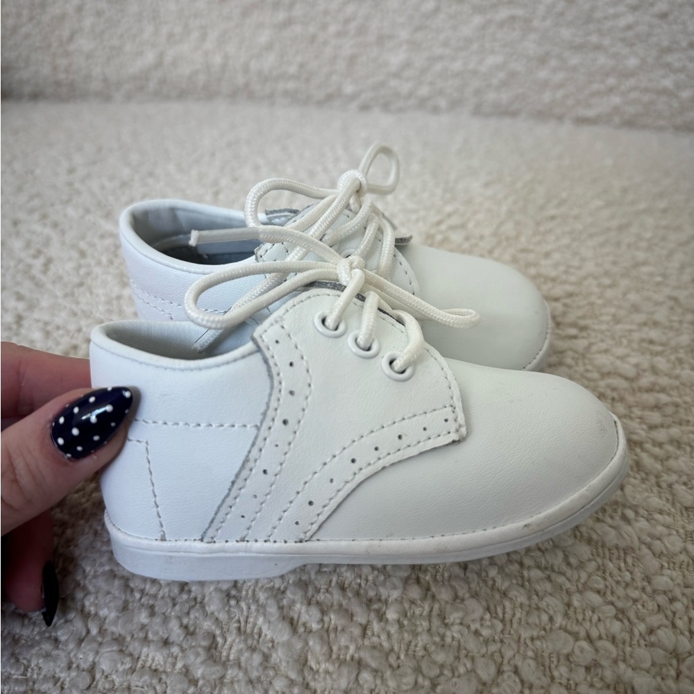 Classic White Kids Shoes Size 3
